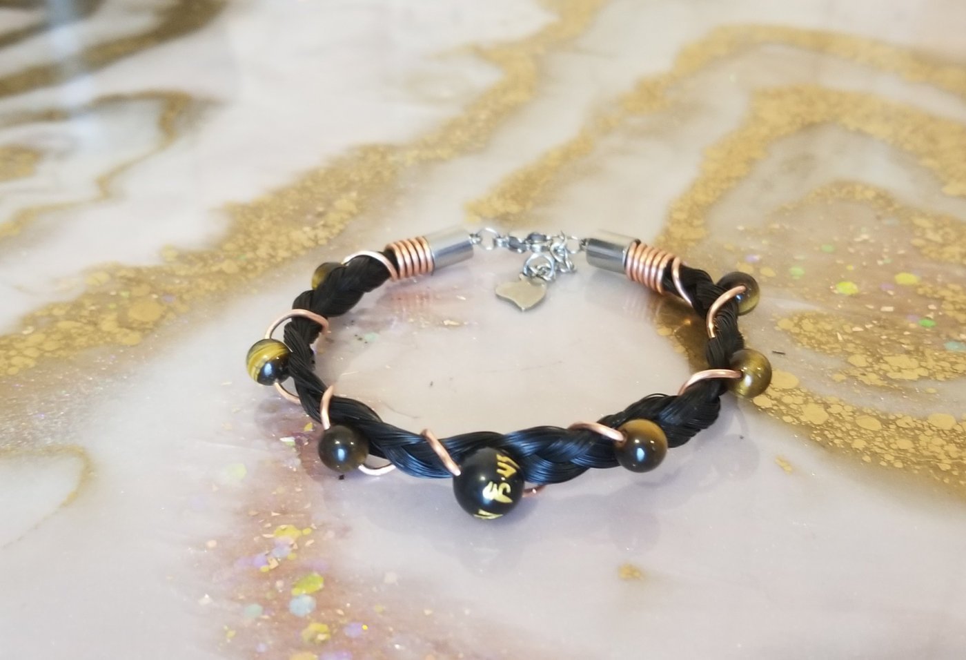 Bracelet en crins de chevaux et lithothérapie